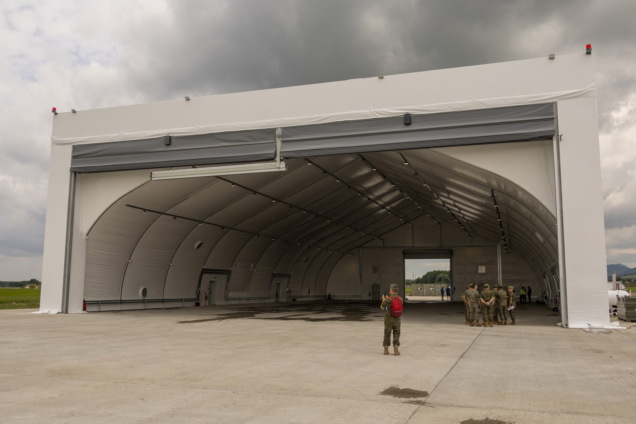 España recibe primer hangar militar en Eslovaquia OTAN