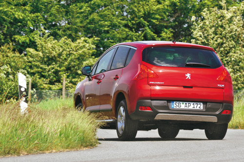 Peugeot 3008 2.0 HDI - Pozycjonowany pomiędzy klasami