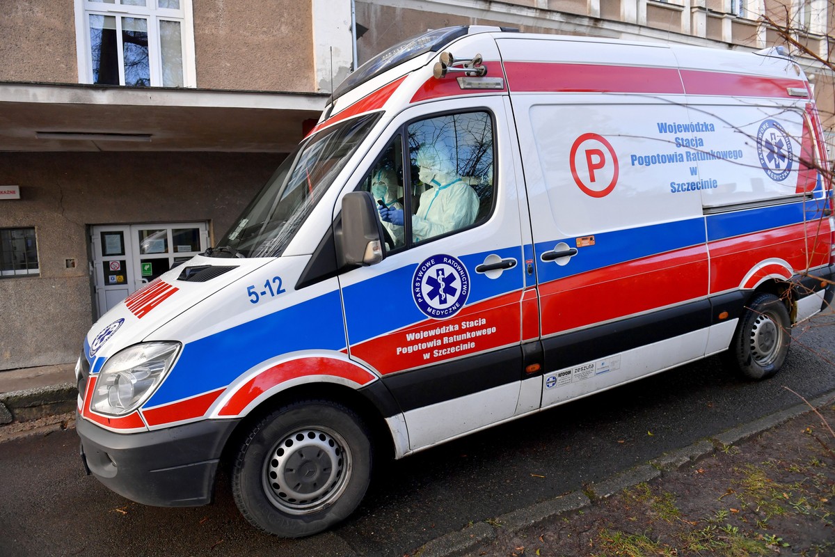 Fireman Piotr returned to life after a tragic accident