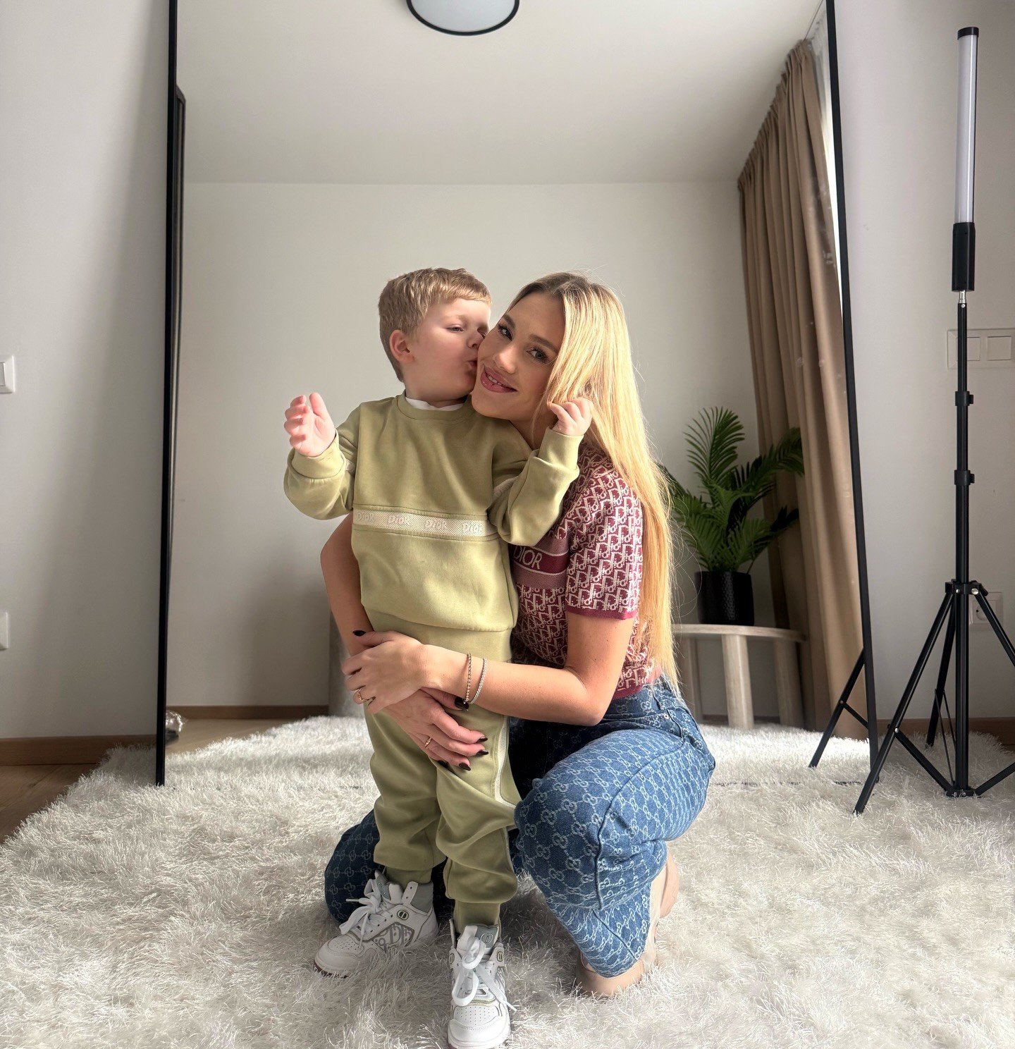 Podnikateľka Laura Vizváryová so synom.