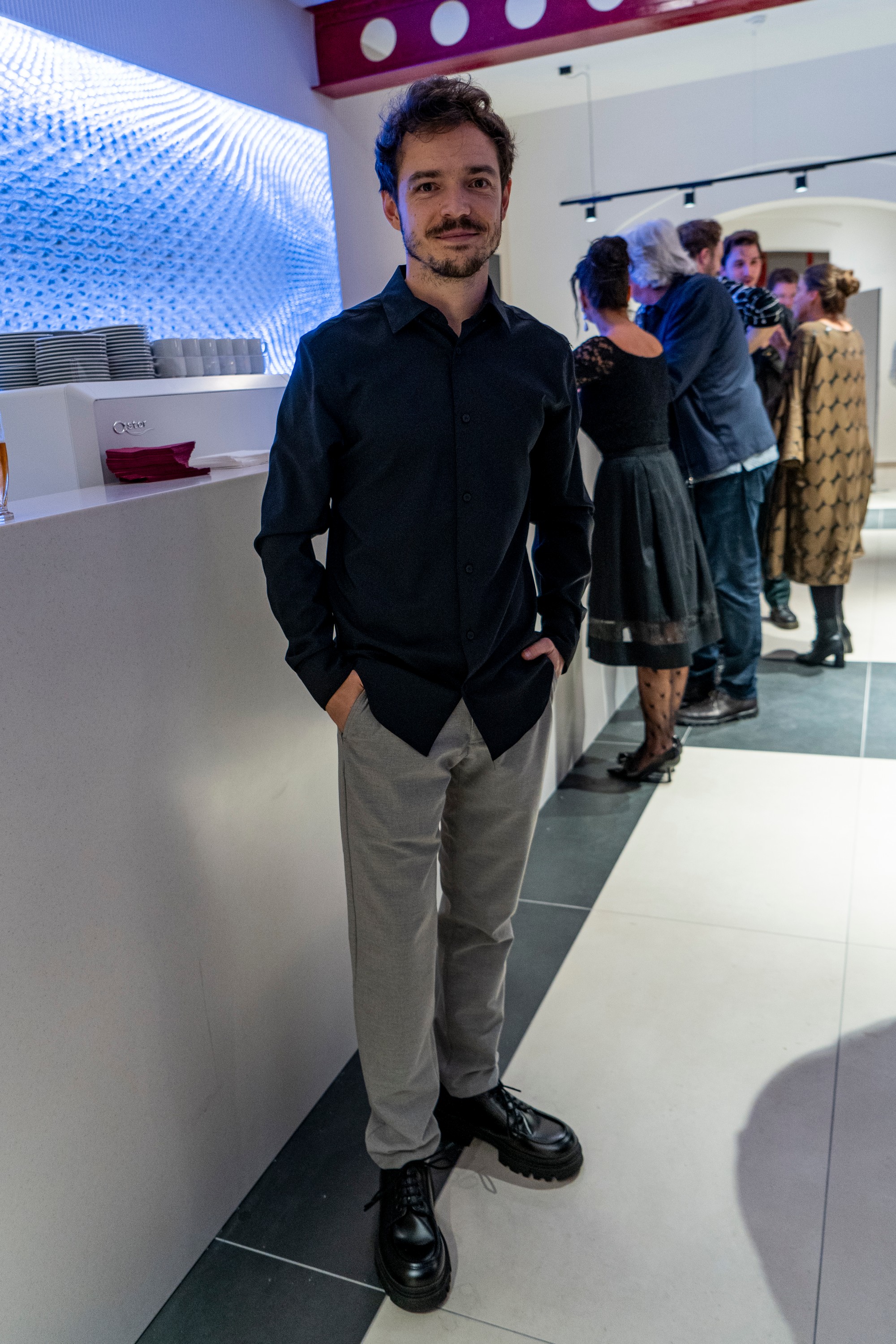 Premiéra divadelnej hry Nepriateľ ľudu: Dávid Hartl