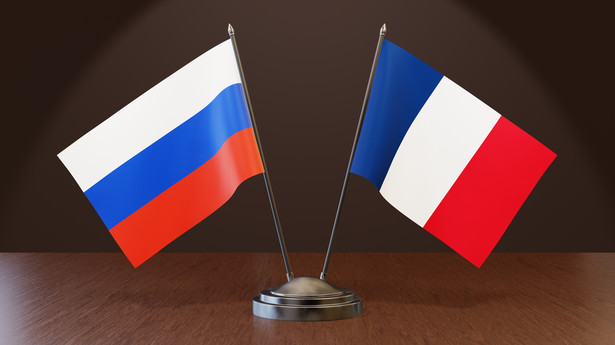 Flagi Rosji i Francji