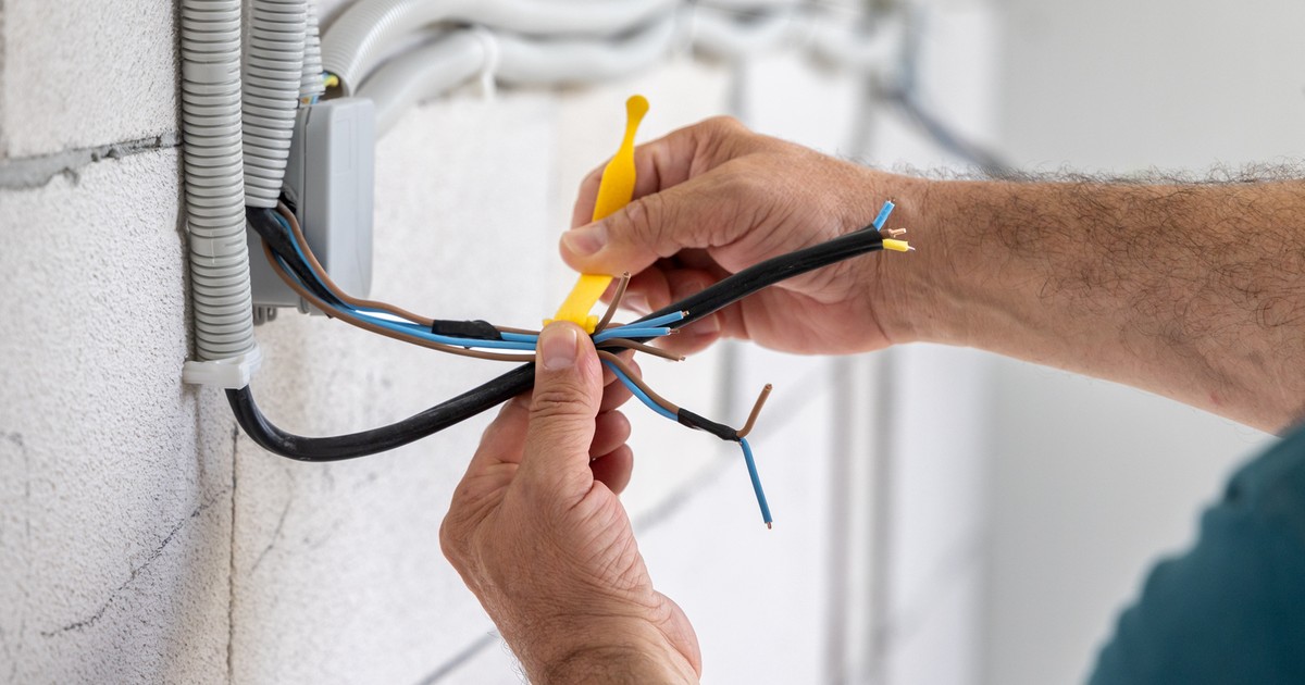 Martwisz się, iż AI odbierze ci pracę? Profesor wskazuje najbezpieczniejsze zawody