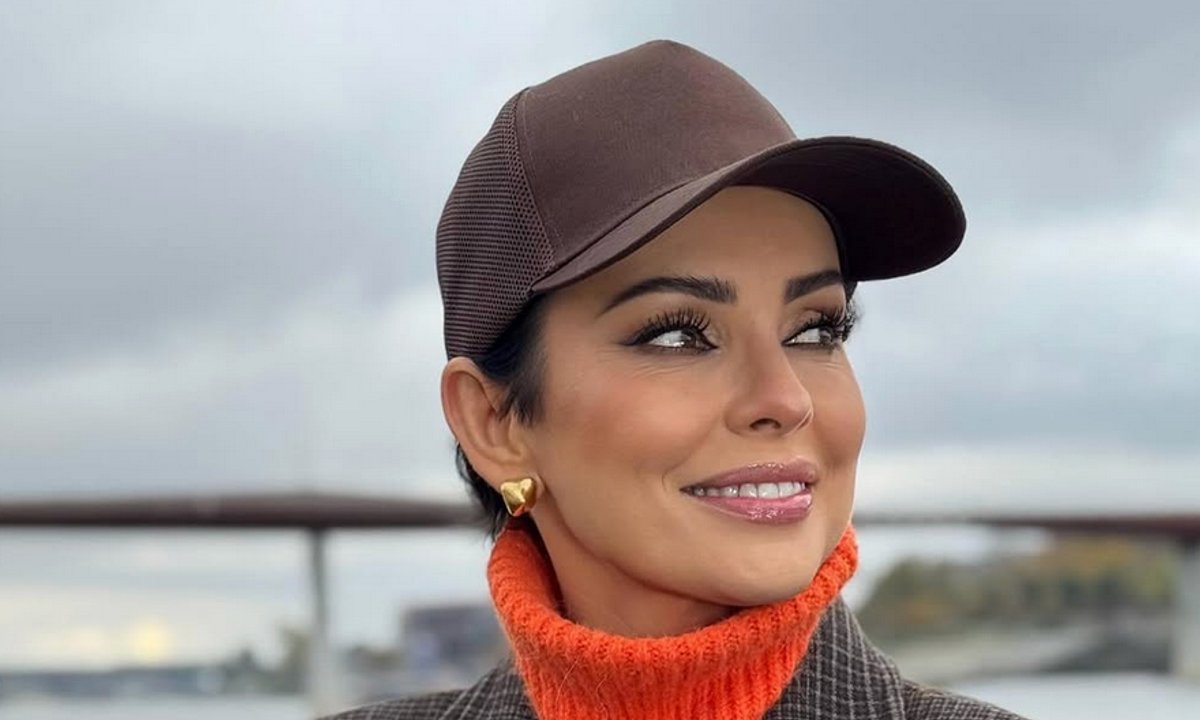 Marynarka i modne kozaki zrobiły robotę! Dorota Gardias odsłoniła nogi