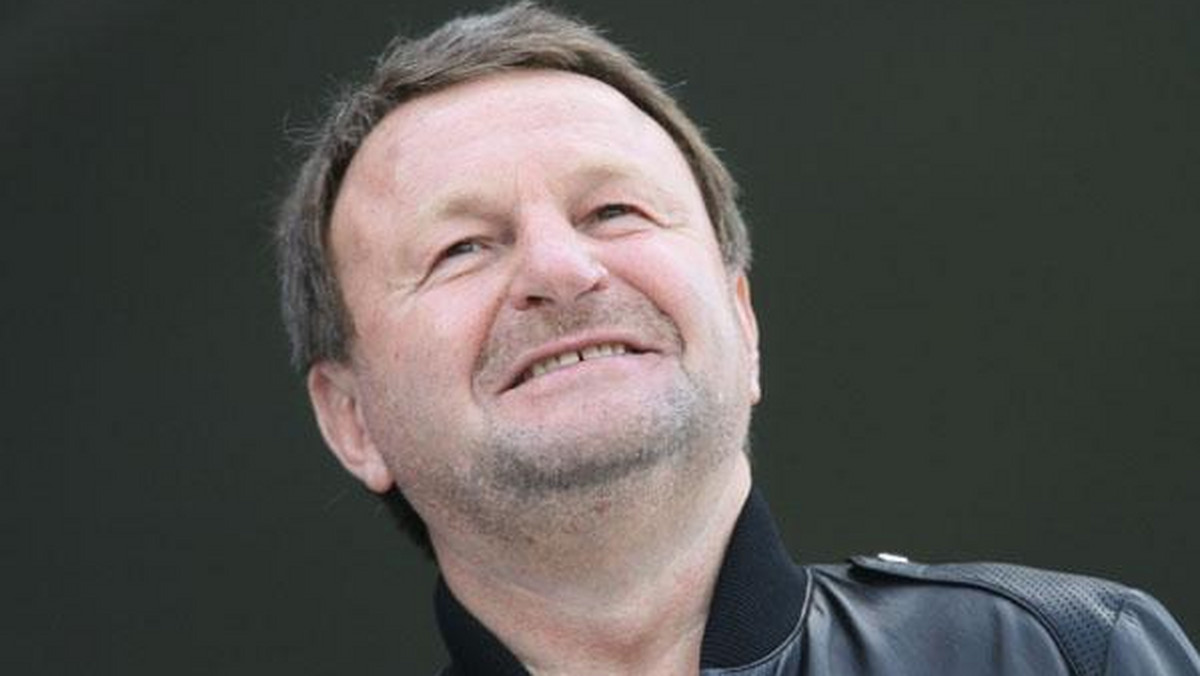 Józef Wojciechowski potwierdził w programie "Cafe Futbol", że zanim Franciszek Smuda został selekcjonerem polskiej reprezentacji, był głównym kandydatem do przejęcia Polonii Warszawa. Jak się okazuje, prezes Czarnych Koszul myślał też o Smudzie w kontekście pracy po Euro 2012.