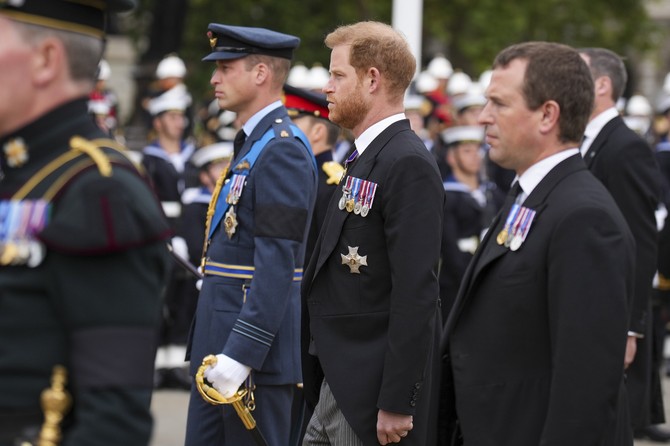 Vilijam i Hari na sahrani kraljice Elizabete