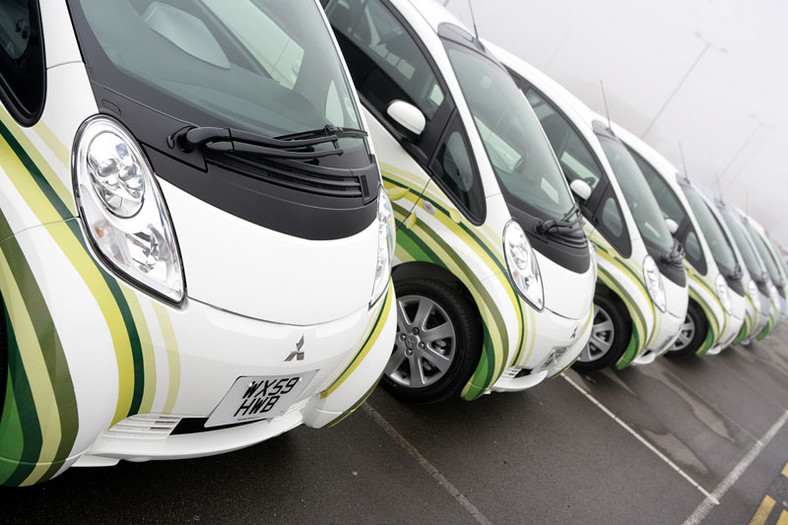 Mitsubishi i-MiEV: Birmingham zkouší elektromobily v běžném provozu