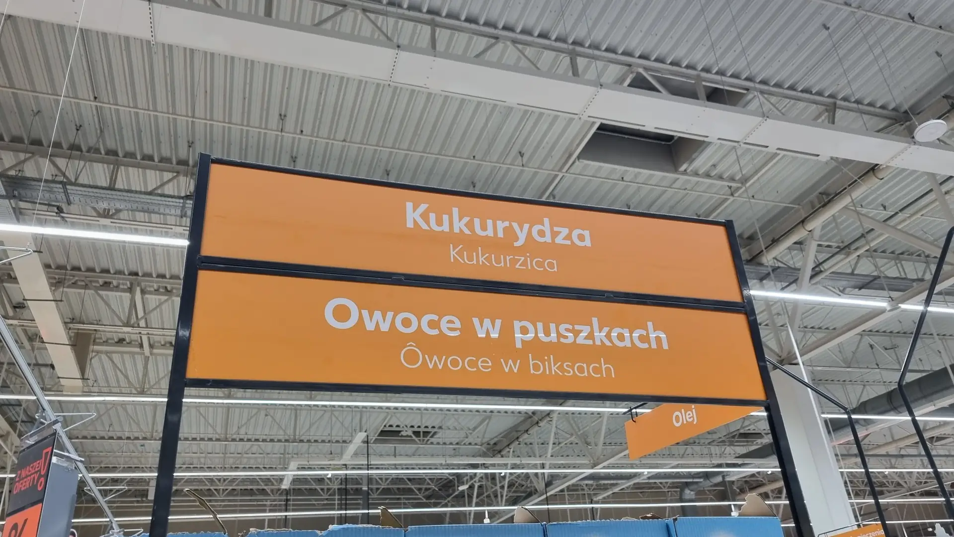 Kaufland wprowadził na Śląsku dwujęzyczne nazwy. "Ôplerki, kyjzy i wōszty"