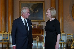 Wielka Brytania i ponowne zmiany u władzy. Dymisja premier Liz Truss i problemy gospodarcze kraju