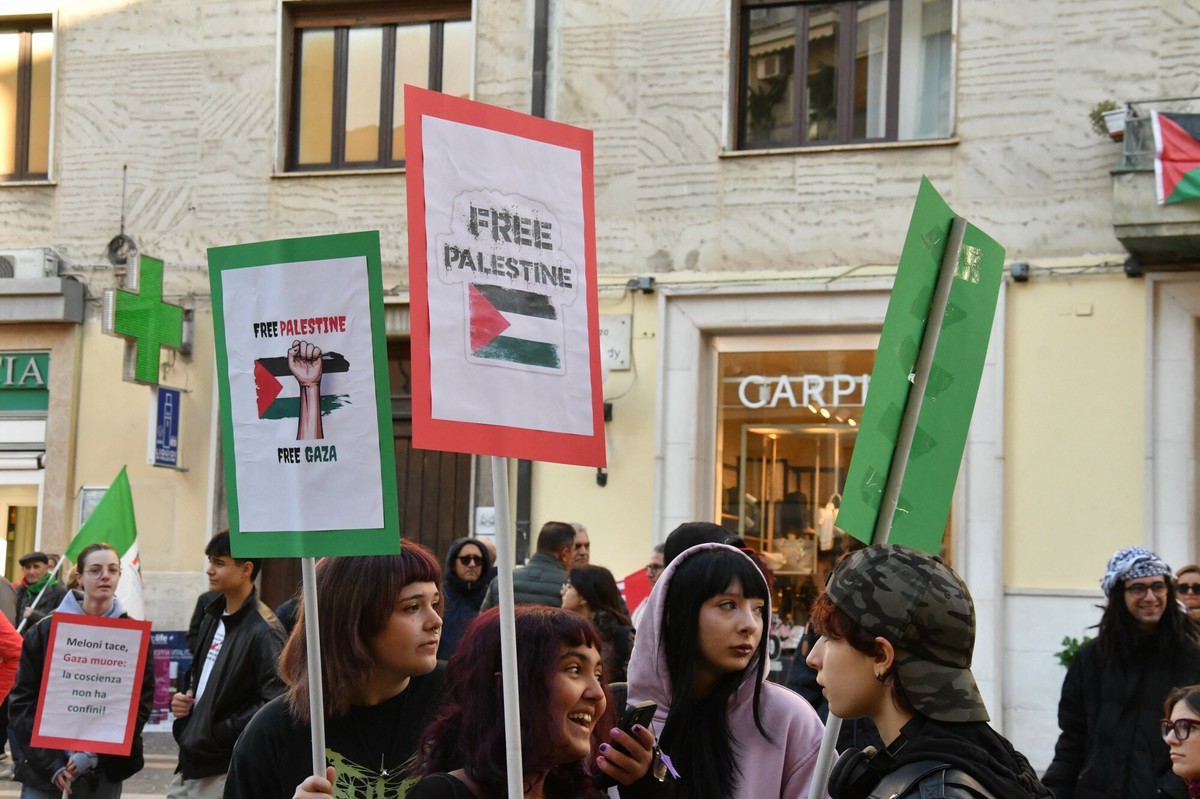 Izrael deportuje uczestników flotylli. Polacy wśród zatrzymanych aktywistów