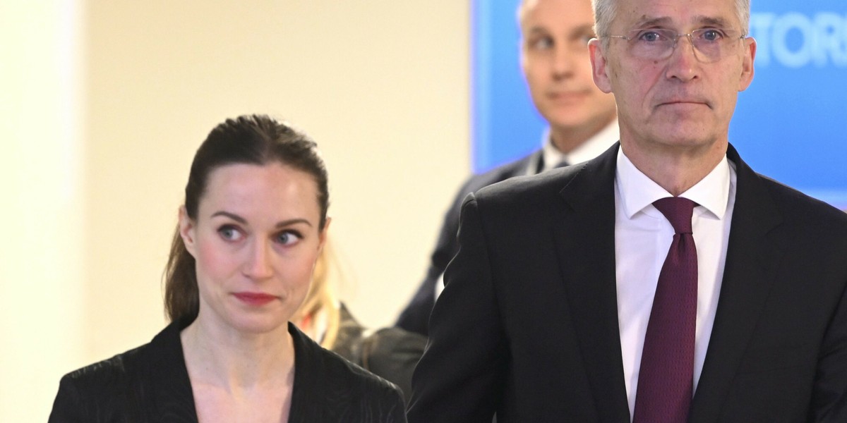 Sekretarz generalny NATO Jens Stoltenberg i premier Finlandii Sanna Marin.