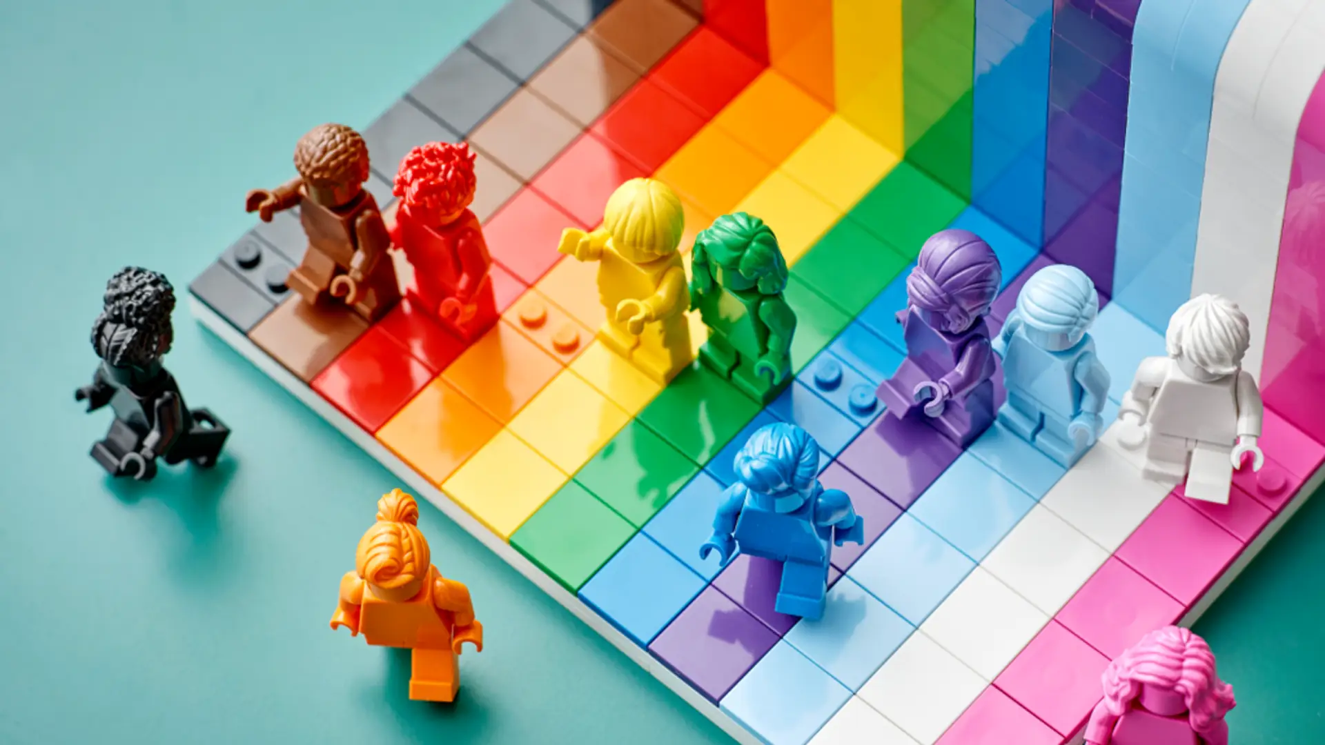 LEGO z pierwszym w historii zestawem LGBT+. Kolorowe klocki w sklepach od 1 czerwca