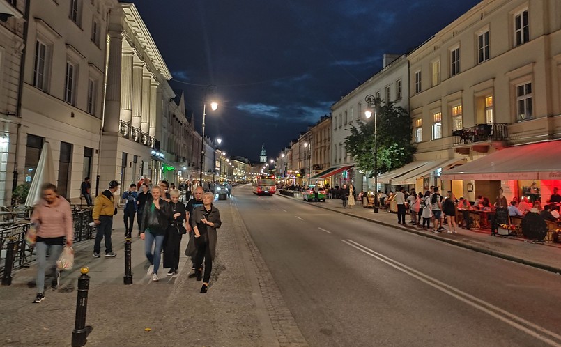 Zdjęcie zrobione telefonem Oppo Reno - tryb nocny