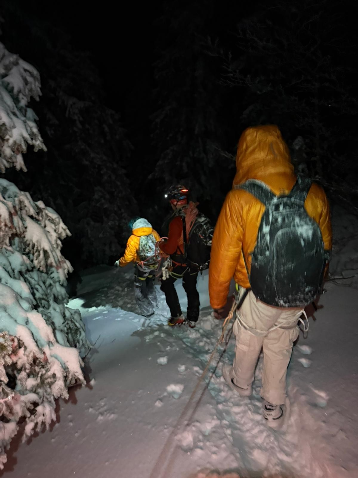 Zahraniční turisti zostali na vrchu Suchý bezmocní.
