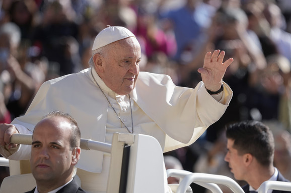 Papa Franja osudio industriju oružja i profit od smrti