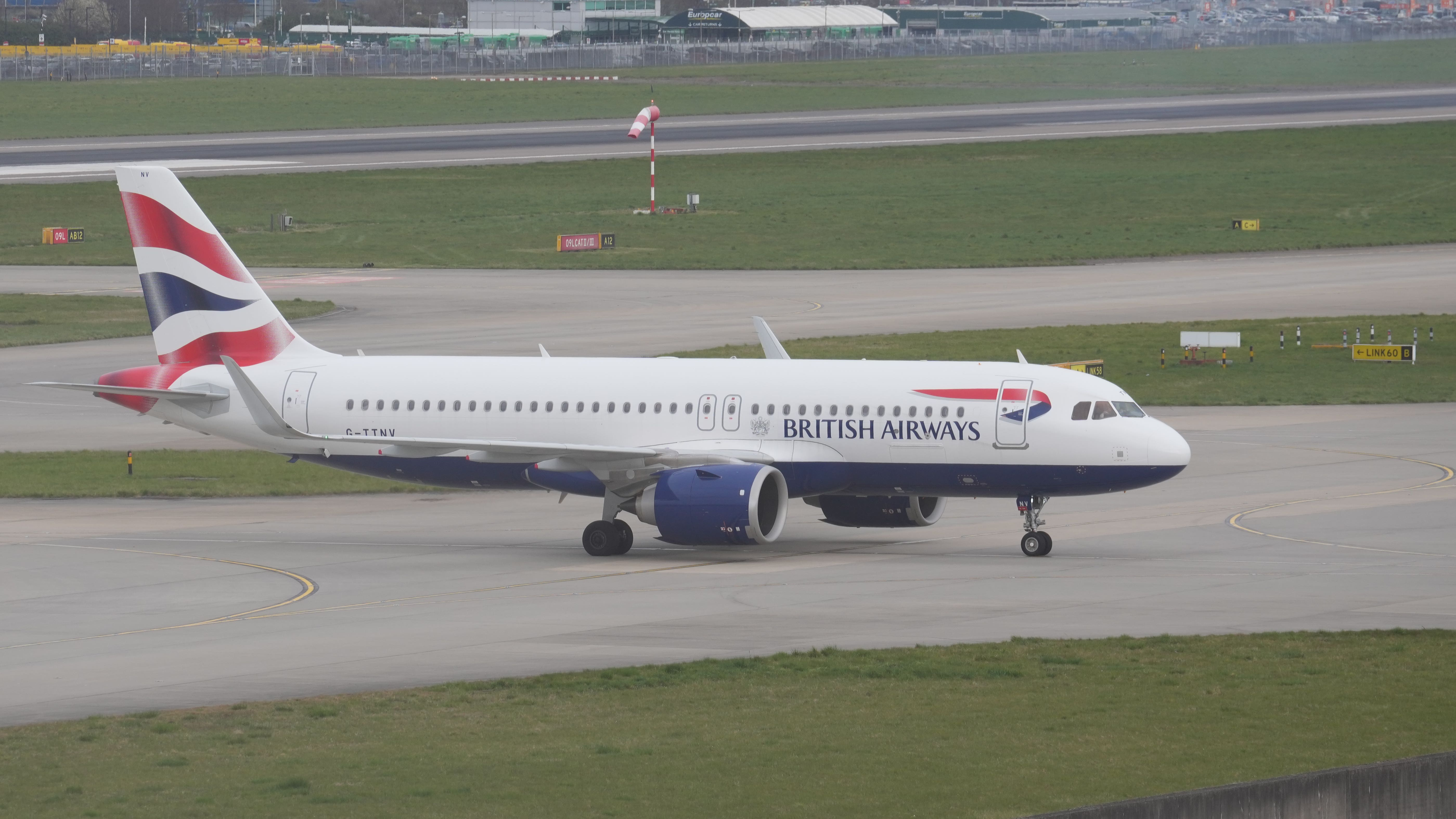 Heathrow unveils £10bn plan for 10m more passengers