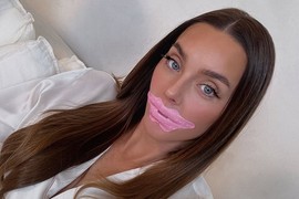 TEJPIRANJE USTA je novi beauty hit, a ŽENE TVRDE da menja izgled lica: Evo kako funkcioniše i da li je super stvar ili NAJVEĆA GLUPOST do sada