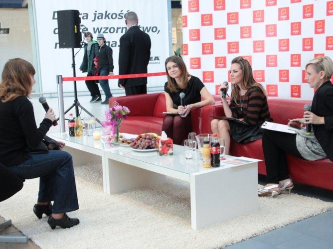 Aleksandra Kwaśniewska w trakcie wybierania kadydatów do zmiany wizerunku