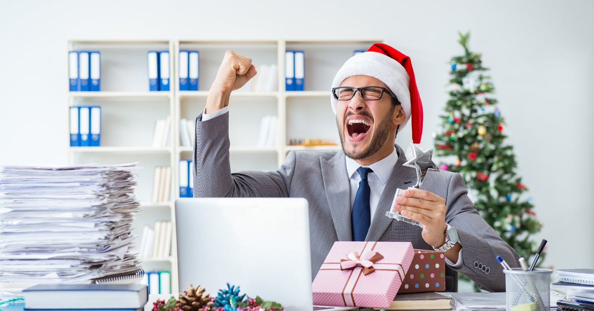 Będzie dodatkowa premia roczna w wysokości miesięcznego wynagrodzenia dla tysięcy pracowników. Kiedy można spodziewać się wypłaty?