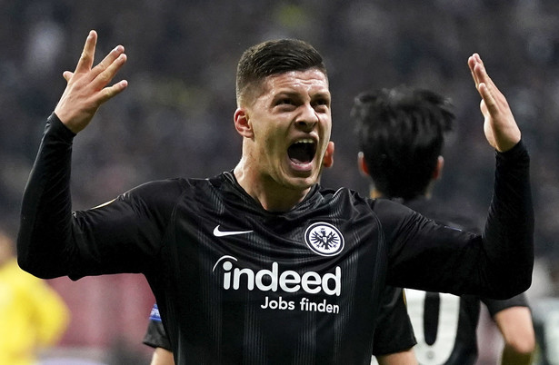 Luka Jovic piłkarzem Realu Madryt. W zakończonym sezonie "ścigał" się z Lewandowskim