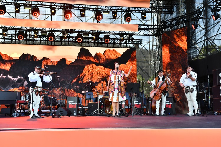 Hanka Rybka z zespołem Scena Główna (Dolna Rówień Krupowa) Lato z Radiem Festiwal 2019 Zakopane
