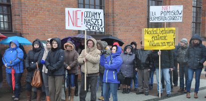 Nie chcą przeniesienia szkoły