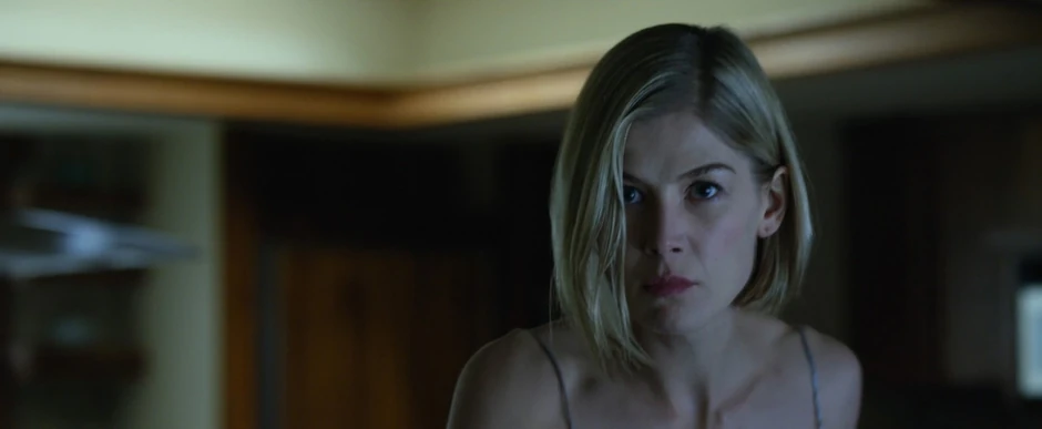 Rozamund Pajk u filmu "Iščezla" (Gone Girl)