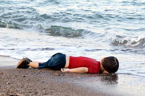 europa imigracja uchodźcy imigranci chłopiec turcja kos 