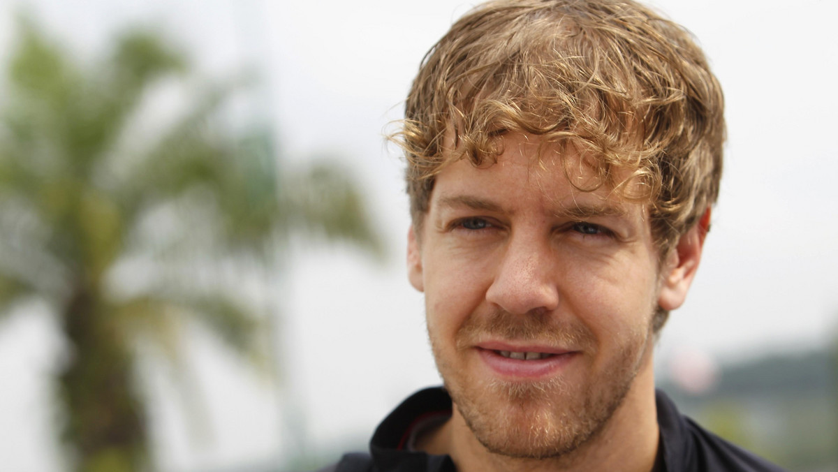 Sebastian Vettel nie najlepiej rozpoczął sezon Formuły 1. Wprawdzie w Australii stanął na podium, ale w Malezji był dopiero 11. Ponadto był nerwowy i nie słuchał poleceń zespołu - czytamy w "Super Expressie".