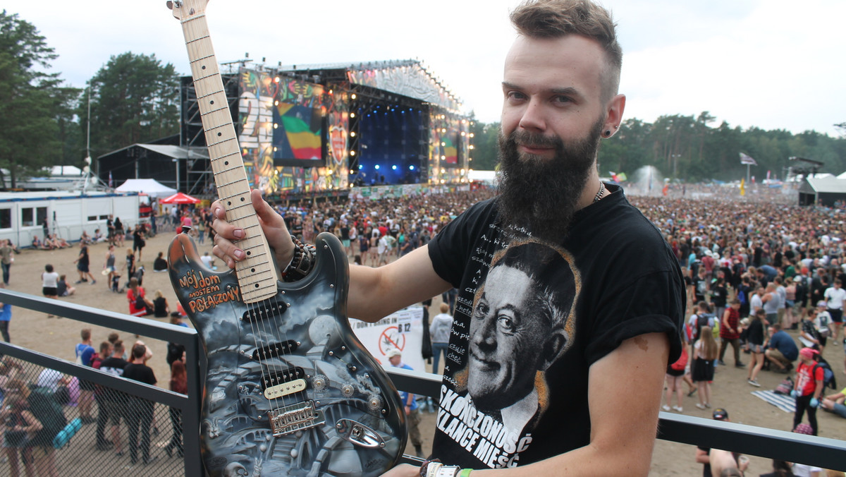 Pol'and'Rock Festival: wyjątkowa gitara od Szymona Chwalisza