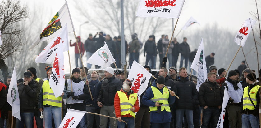 Górnicy stracą czternastkę i deputat. Zarząd: kanapki