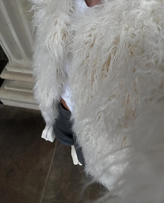 Krzneni kaput u nijansi godine