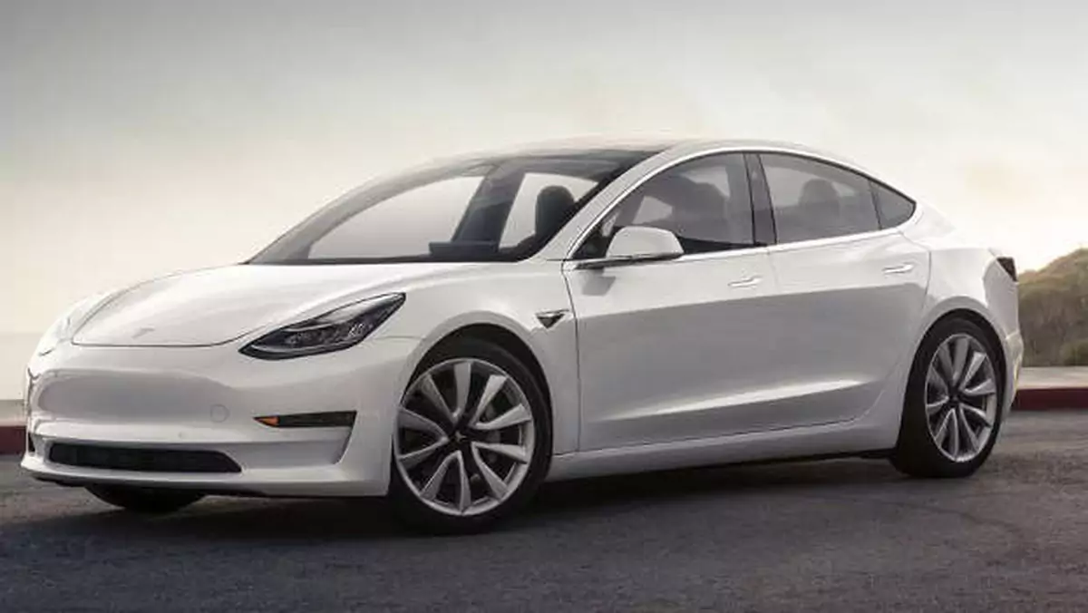 Tesla wyposaża swoje auta w sprzęt do ulepszonego AutoPilota