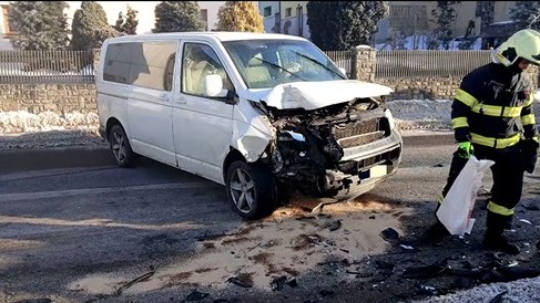 Dve osoby sa zranili pri nehode v Oravskej Polhore.