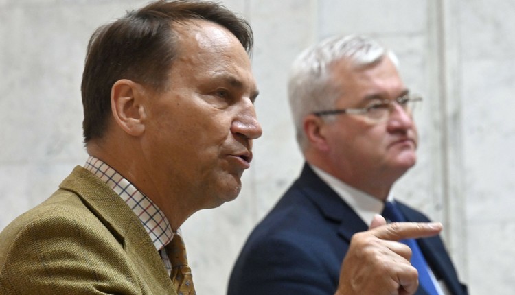 Sikorski: Nie jesteśmy w stanie wojny z Rosją. Ale prawdą jest, że Ukraińcy poprosili nas o pomoc w zestrzeliwaniu dronów i rakiet