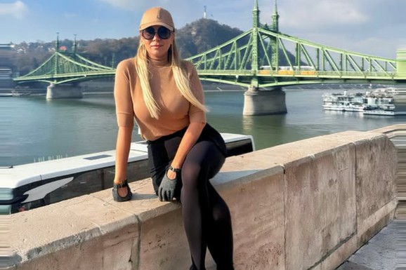 OVO JE MISTERIOZNI MUŽ NAŠE PEVAČICE (45) Uspešan je biznismen, poseduje hotel, a ona sad progovorila o svađama: "Ne volim da mi povlađuje"