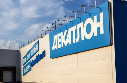 Decathlon nadal zarabia w Rosji. Francuskie śledztwo ujawnia