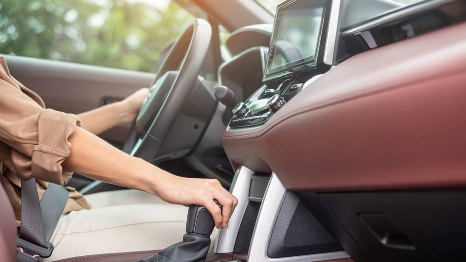 Robíte to aj vy? Tento zlozvyk vám zničí prevodovku a stojí tisíce eur!