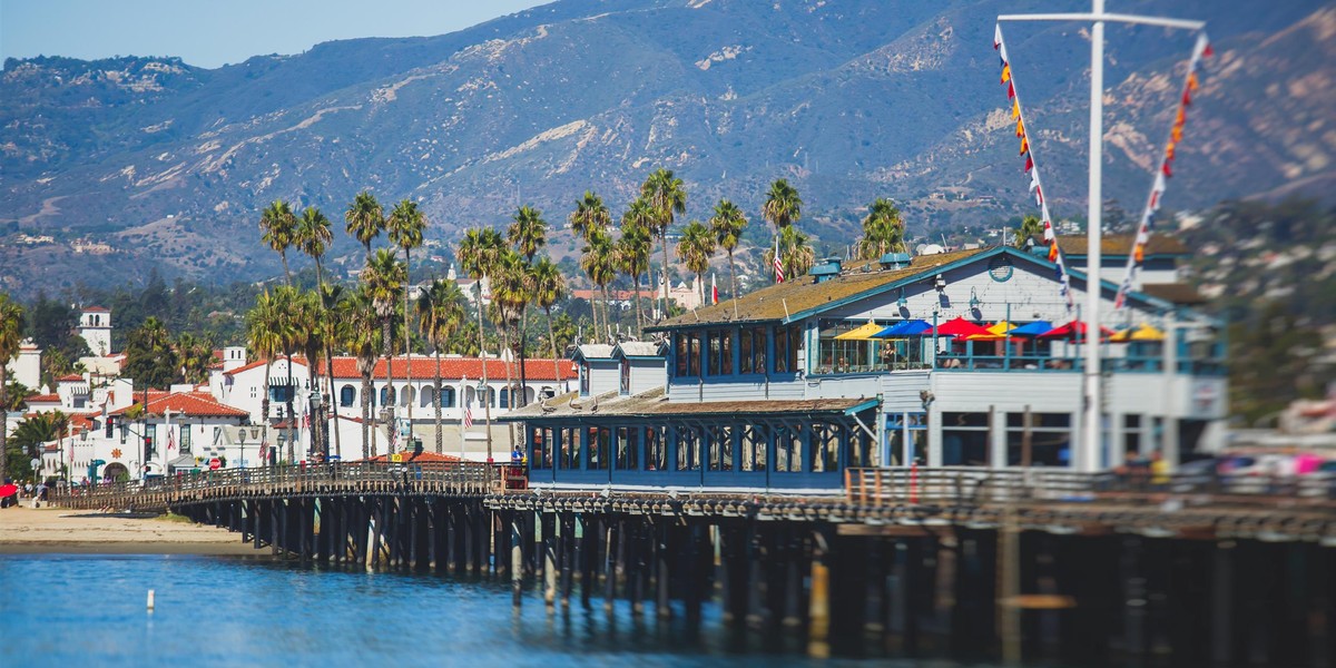 Turyści jadący tym połączeniem zobaczą aż dwie riwiery - francuską i włoską. Zdj. Ilustracyjne.