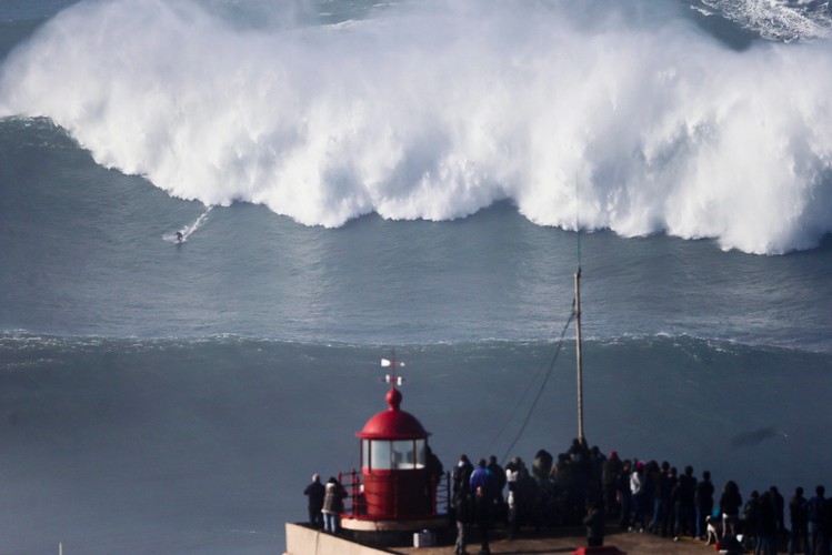 Azory to raj dla surferów. Nawet w grudniu, a zwłaszcza teraz