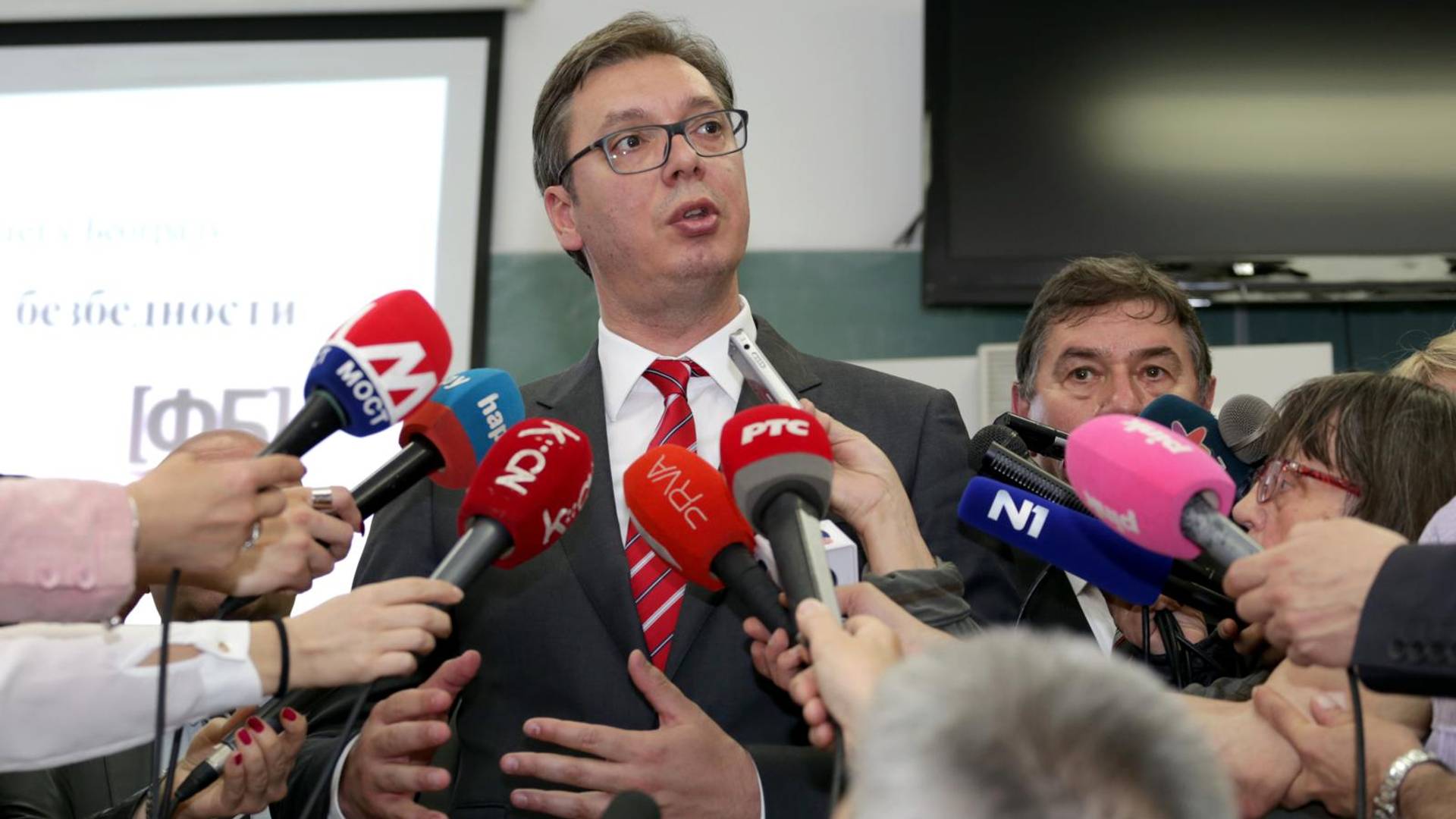 Dnevnik 2 je sinoć protekao bez Aleksandra Vučića