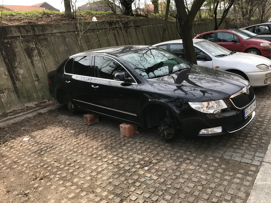 Još jedan sugrađanin ostao bez guma