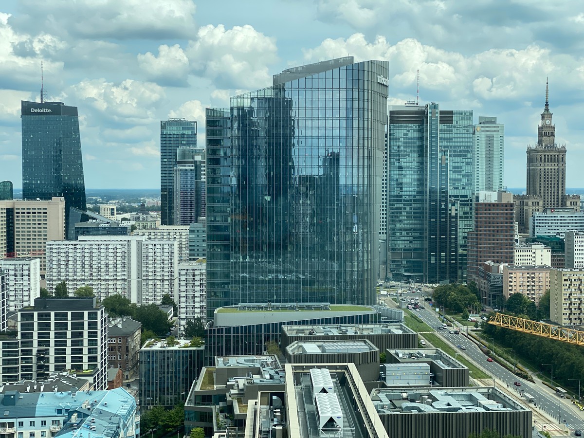 Trzy czołowe polskie banki przebijają wyniki. Zyski znów w górę