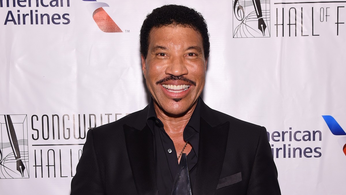 Lionel Richie to jedna z największych gwiazd muzyki popowej w historii. W czwartek, 21 lipca Richie wystąpi w sopocko-gdyńskiej hali Ergo Arena.