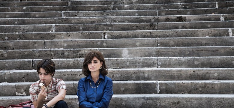 "Bezmiar" miłości matki do transpłciowego dziecka. Film jak włoska piosenka [#DobryCynk]