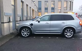 Volvo XC90 T8 - czy hybryda plug-in to dobry pomysł?