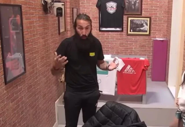 Nije ni otvorio pakovanje viršli, nego stavio celo plastično pakovanje u vrelu vodu: Fanatici rijalitija gledaju i krste se!