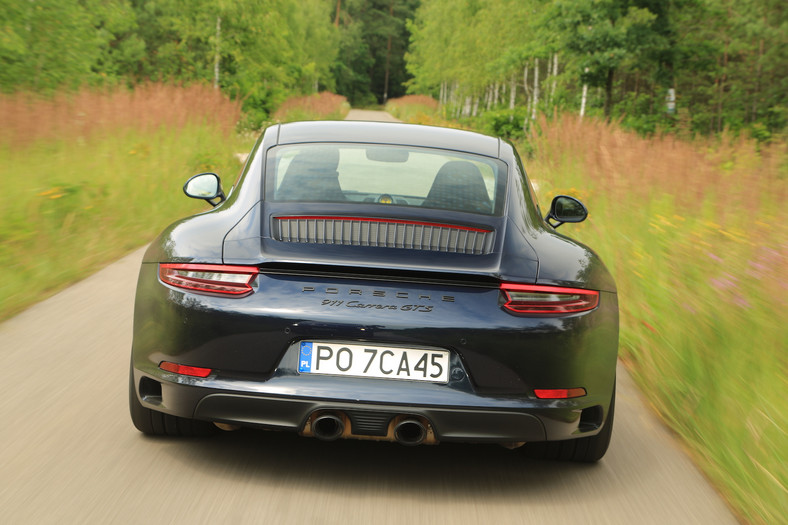 Porsche 911 Carrera GTS