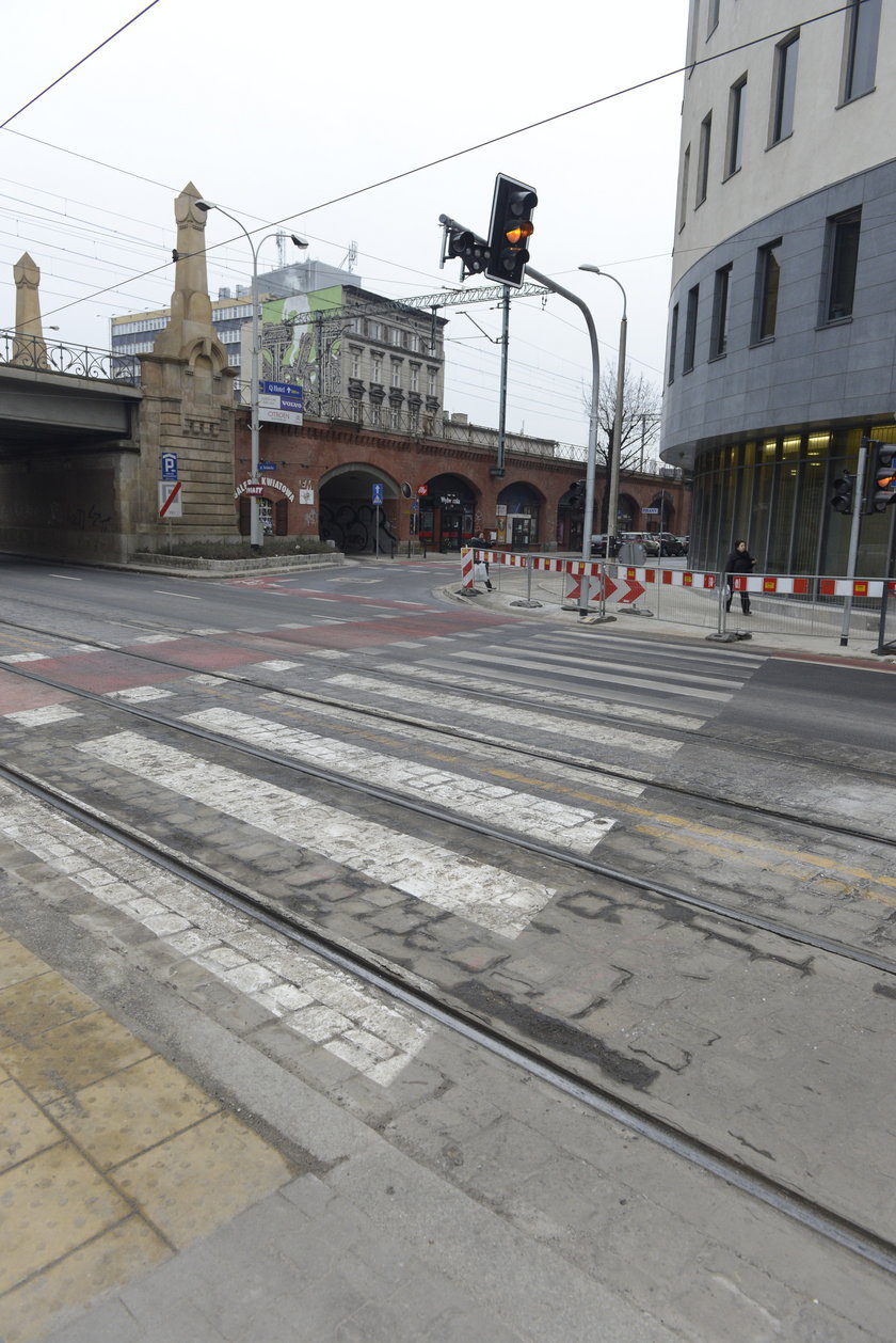 Przejście dla pieszych na Świdnickiej we Wrocławiu