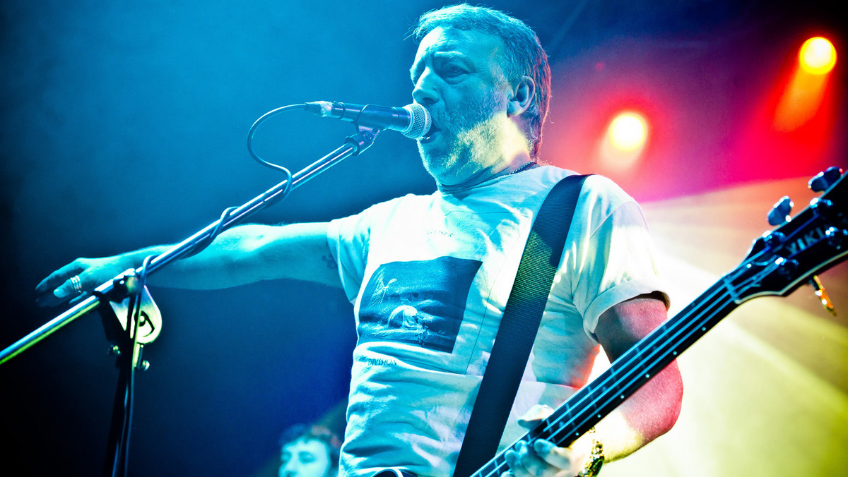 Peter Hook w tym roku zagrał na Jarocin Festival, a niedługo znów wystąpi dla polskiej publiczności. Basista Joy Division 30 stycznia da koncert w warszawskim klubie Stodoła. Bilety na koncert trafią do sprzedaży 10 listopada.